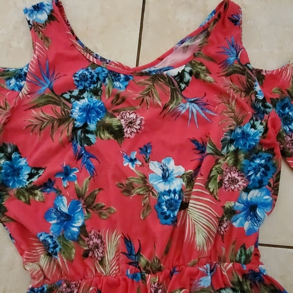 Joe Boxer flower Short light weight Romper - Picture 3 of 3